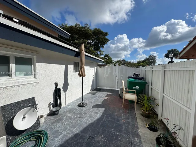 $1,350 | 10710 Southwest 141st Avenue, Unit 1, Miami, FL 33186