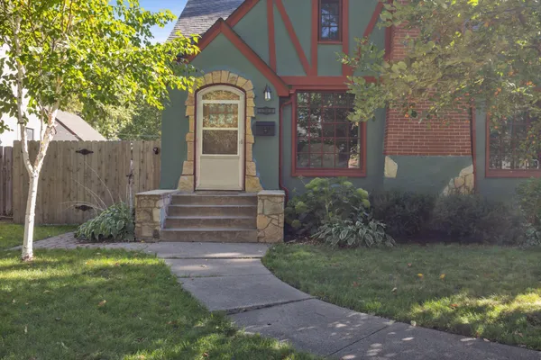 $390,000 | 1349 4th Street North, Fargo, ND 58102