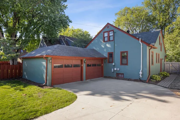 $390,000 | 1349 4th Street North, Fargo, ND 58102