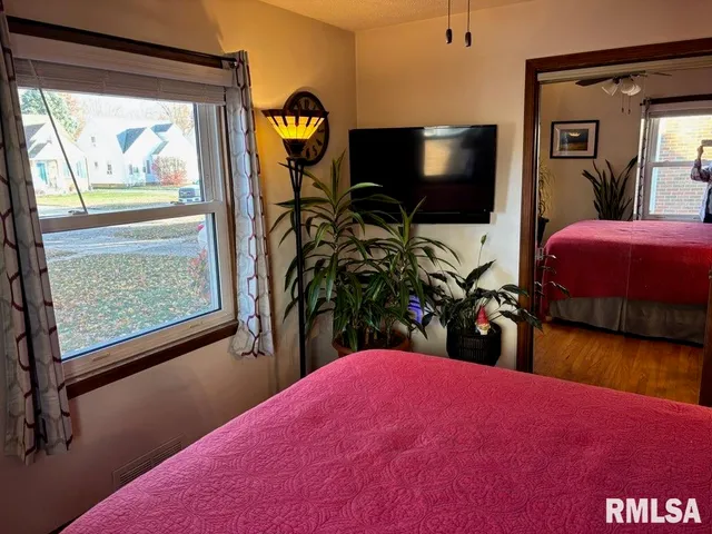 $174,900 | 2425 South State Street, Springfield, IL 62704