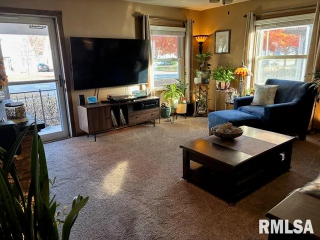 $174,900 | 2425 South State Street, Springfield, IL 62704