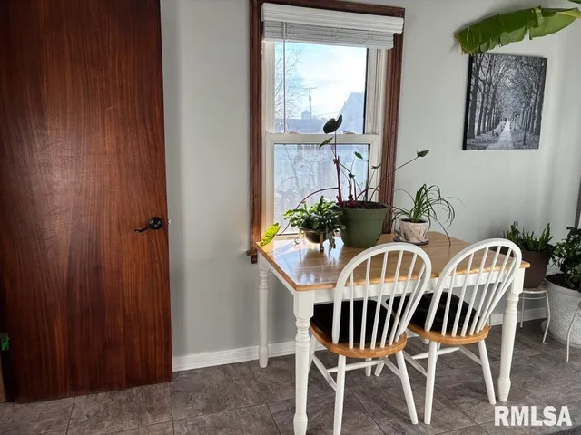 $174,900 | 2425 South State Street, Springfield, IL 62704