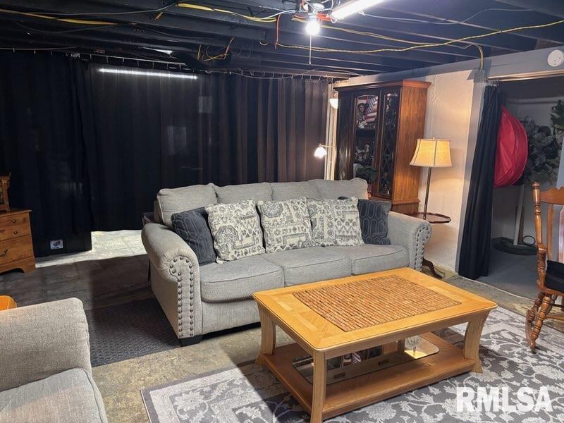 2425 South State Street Springfield, IL 62704 - Photo 26 of 39 Gallery Image 26