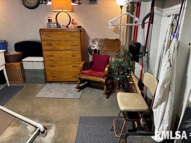 $174,900 | 2425 South State Street, Springfield, IL 62704