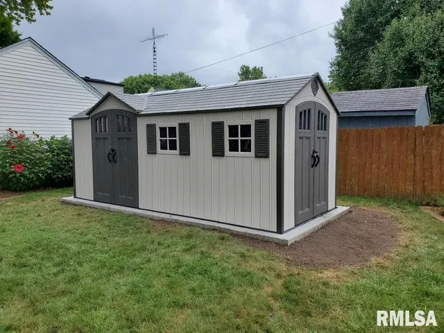 $174,900 | 2425 South State Street, Springfield, IL 62704