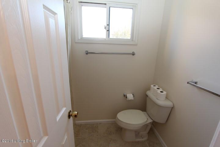 1052 Greenbriar Road Lawrenceburg, KY 40342 - Photo 63 of 67 Upstairs Full Bath (5)