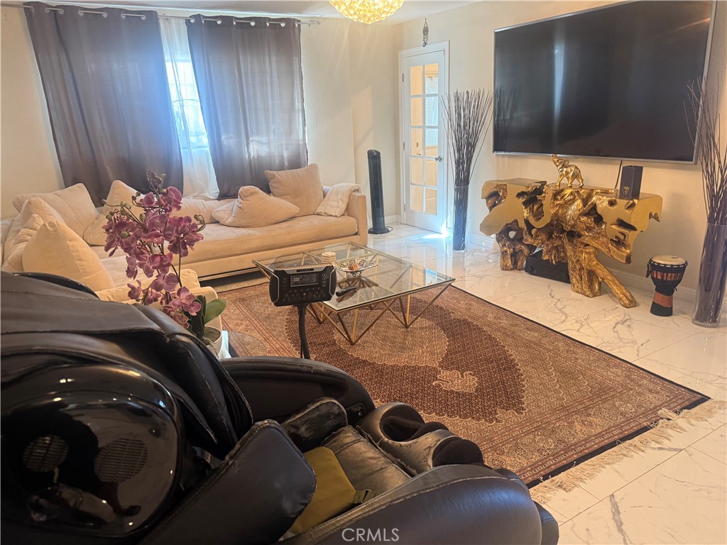 1742 Rudell Road Burbank, CA 91501 - Photo 5 of 37 Gallery Image 5