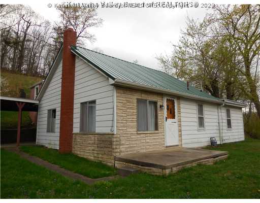4704 Big Tyler Road Charleston, WV 25313 - Photo 1 of 16 Exterior Front.