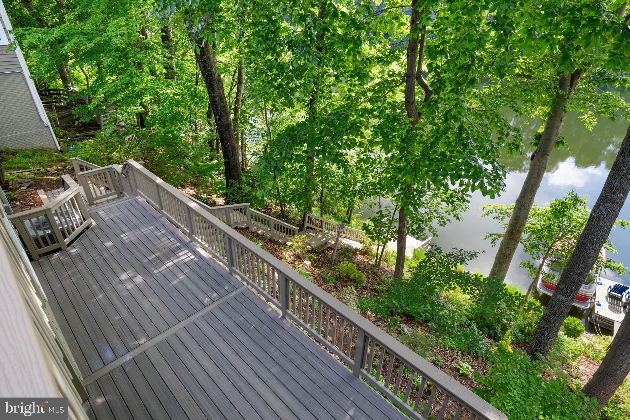 4752 Timber Ridge Drive Montclair, VA 22025 - Photo 55 of 72 Balcony