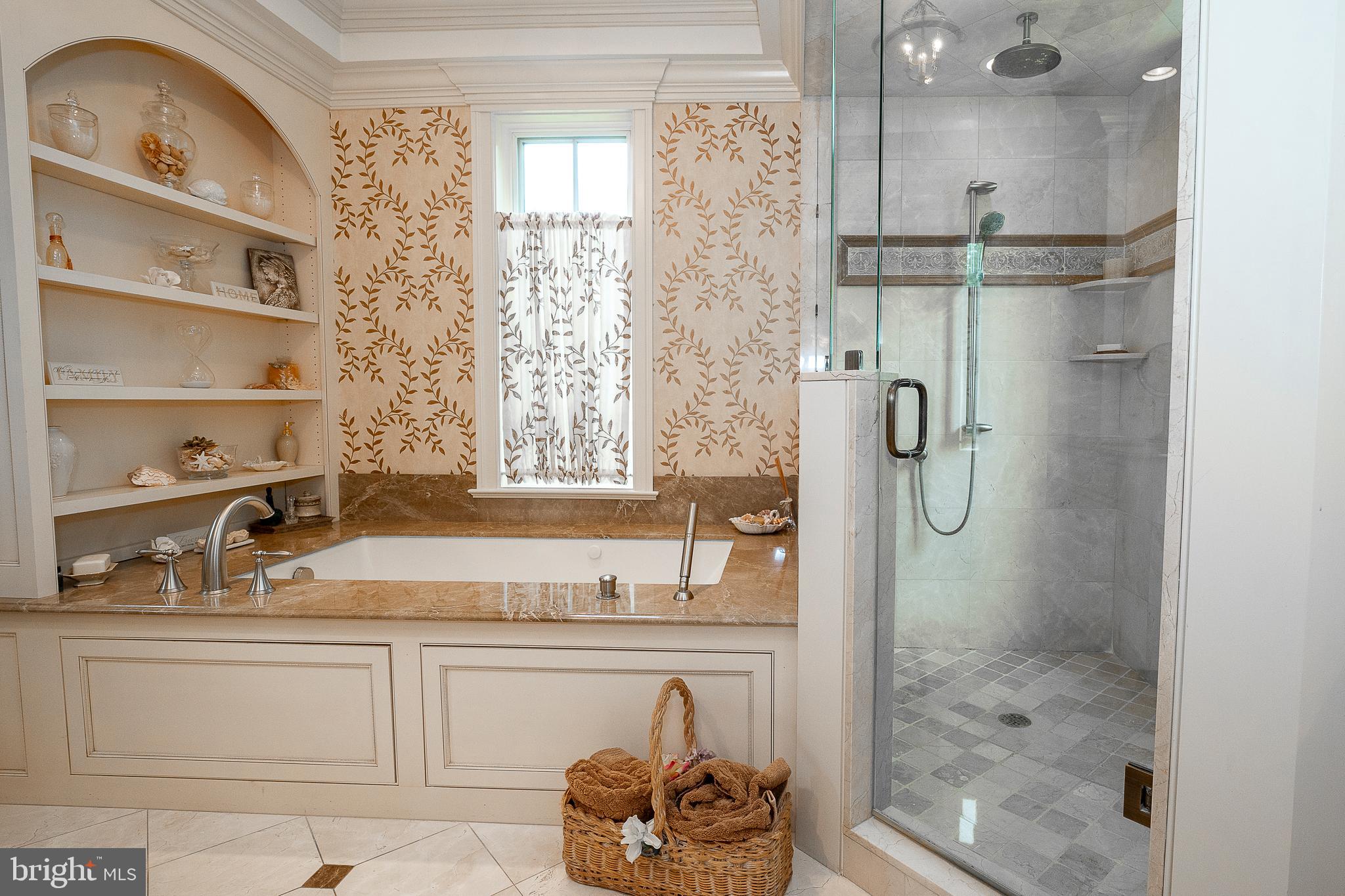 225 Ravenscliff Road Wayne, PA 19087 - Photo 36 of 76 Primary En-suite Bathroom