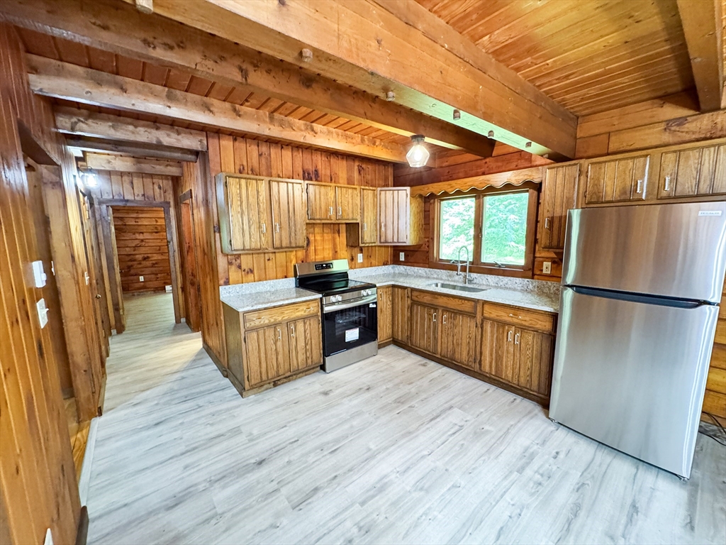 21 Brooks Pond Cross Road Spencer, MA 01562 - Photo 5 of 24 Gallery Image 5