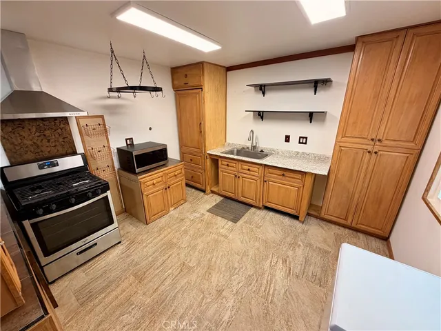 $3,150 | 156 West Escalones, Unit B, San Clemente, CA 92672