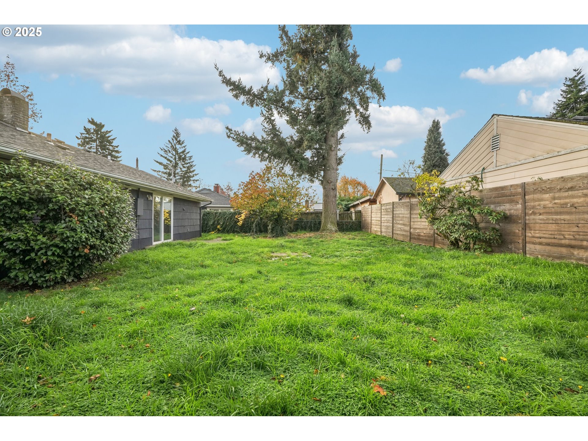 2537 Northeast 111th Avenue Portland, OR 97220 - Photo 33 of 35