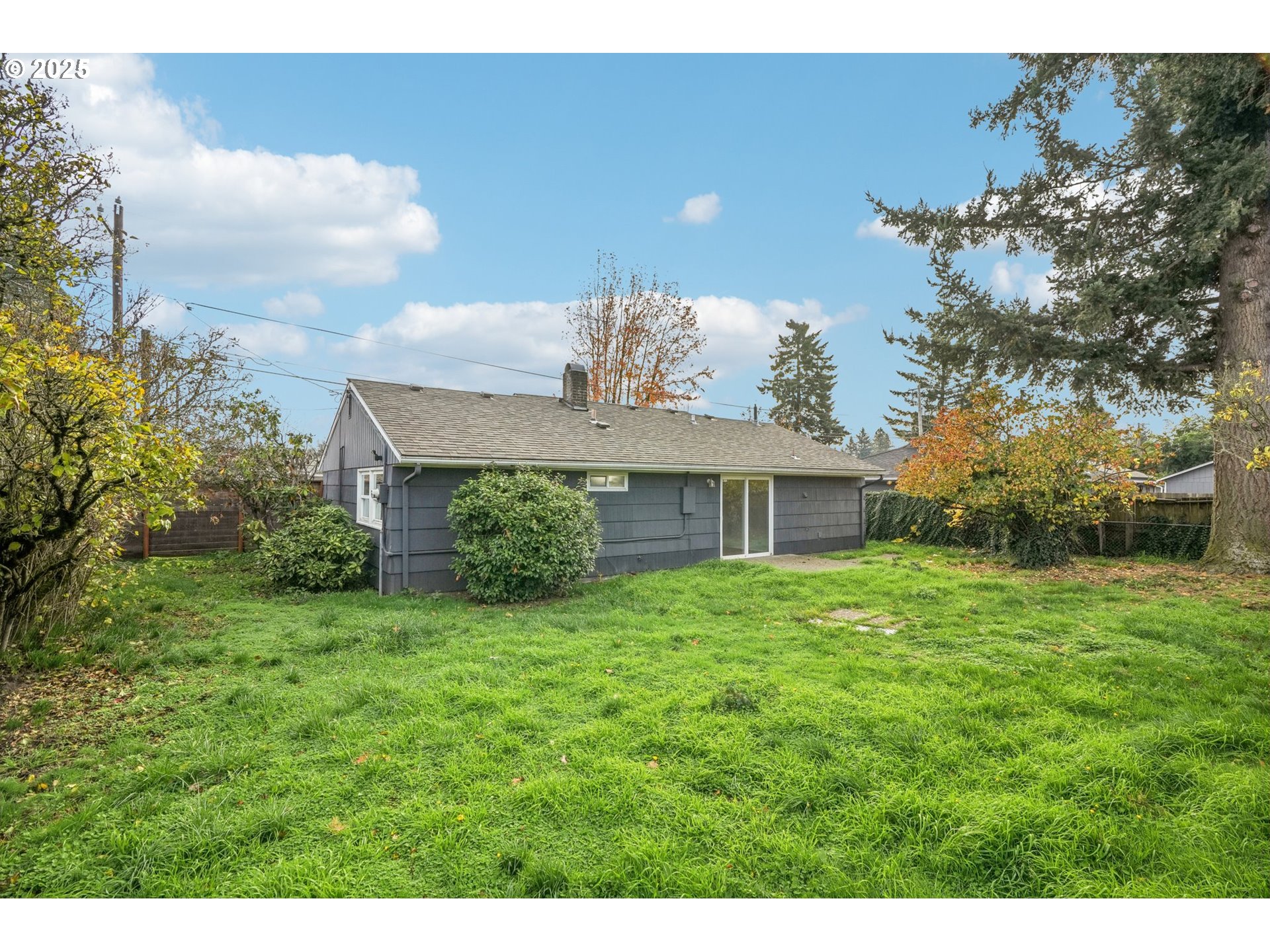 2537 Northeast 111th Avenue Portland, OR 97220 - Photo 34 of 35