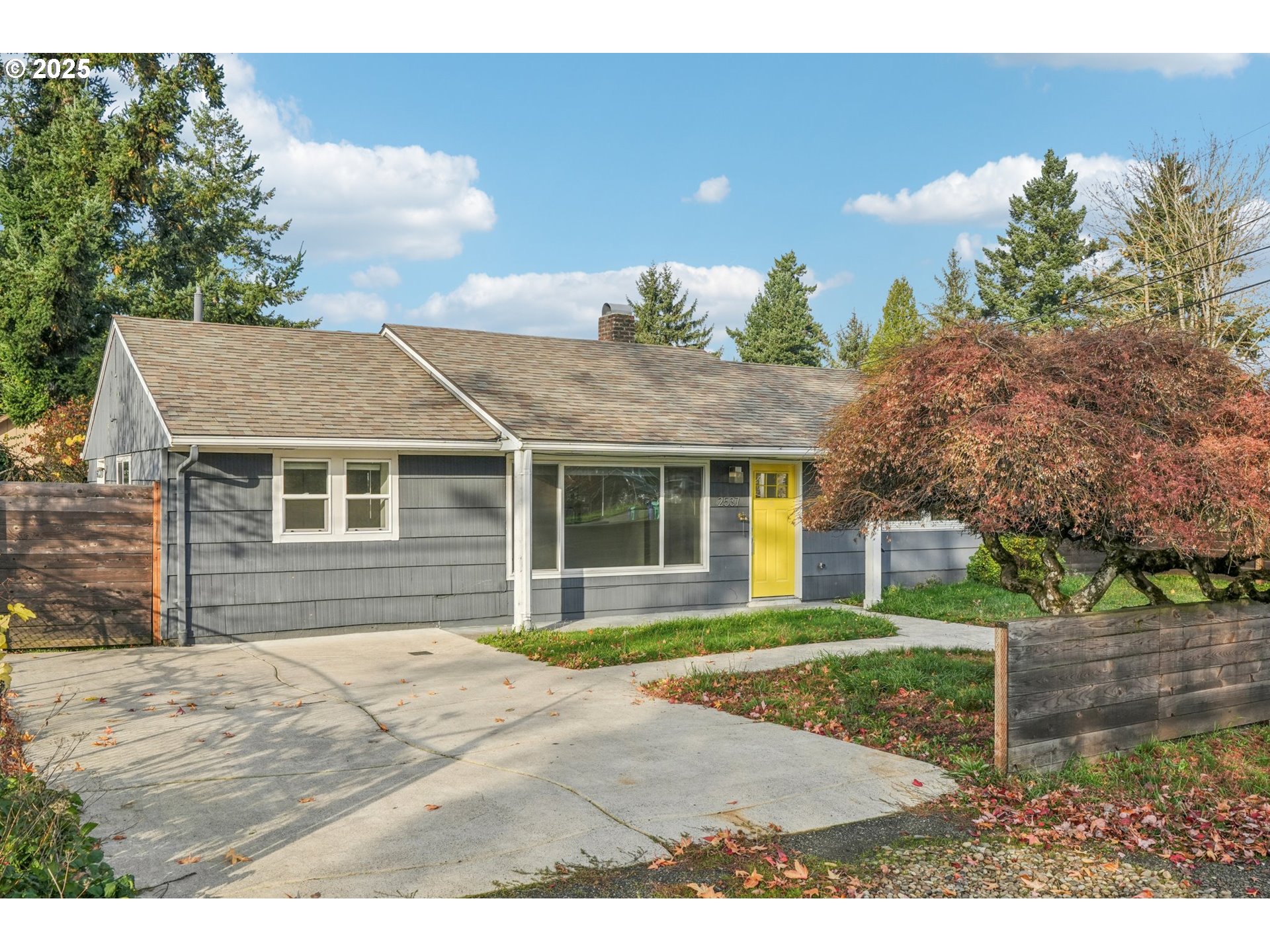 2537 Northeast 111th Avenue Portland, OR 97220 - Photo 4 of 35