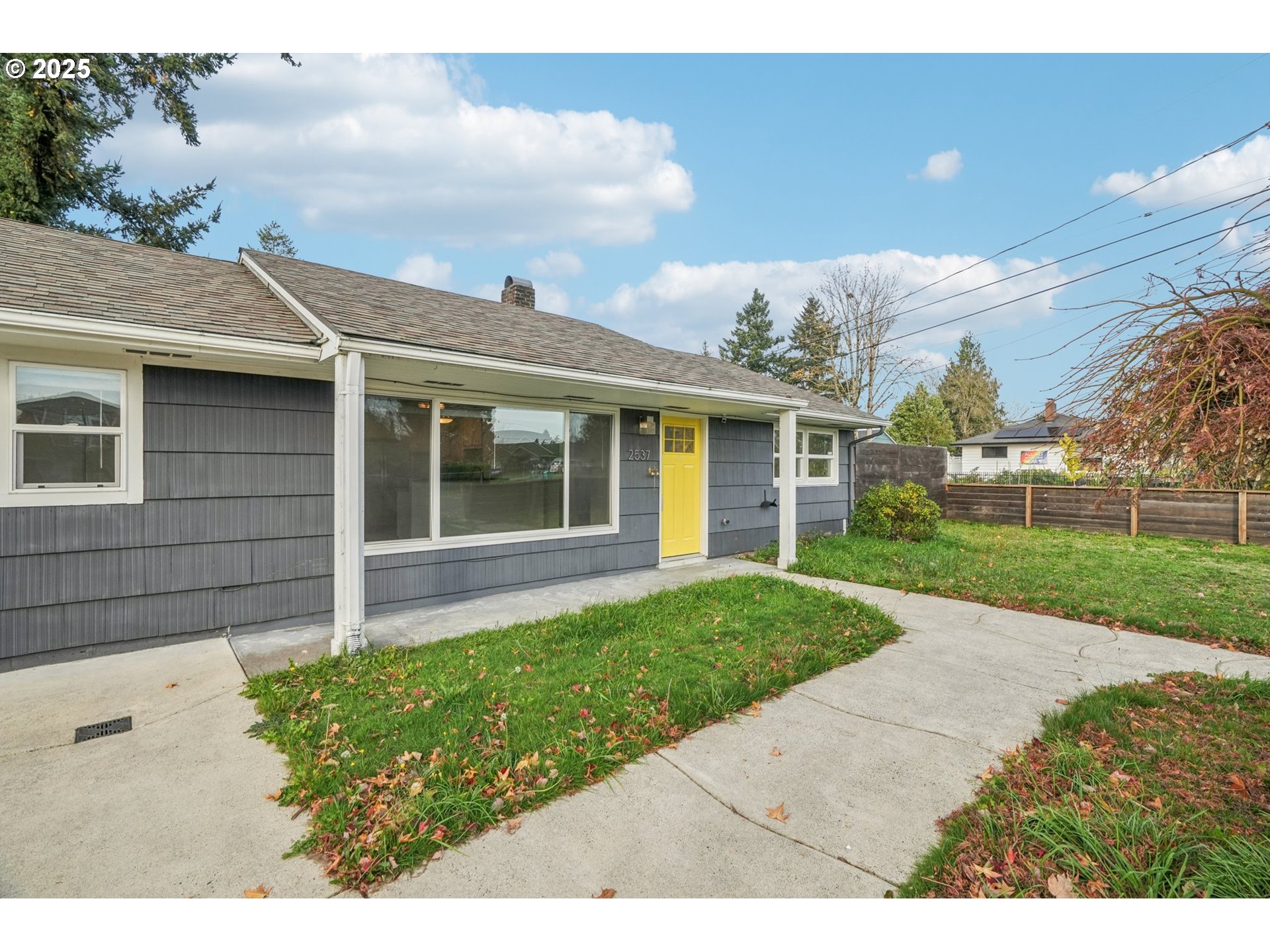 2537 Northeast 111th Avenue Portland, OR 97220 - Photo 5 of 35