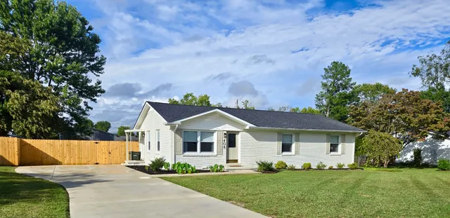 $275,000 | 408 Hoffman Street, Lawrenceburg, TN 38464