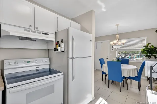 $105,000 | 2600 Southeast Ocean Boulevard, Unit M10, Stuart, FL 34996