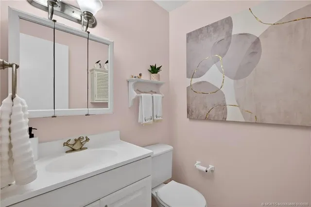 $105,000 | 2600 Southeast Ocean Boulevard, Unit M10, Stuart, FL 34996