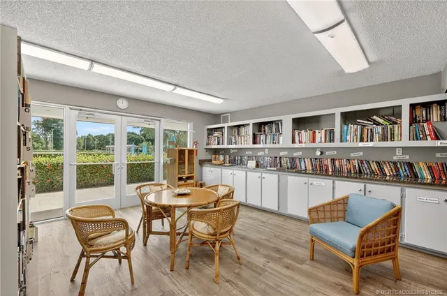 $105,000 | 2600 Southeast Ocean Boulevard, Unit M10, Stuart, FL 34996