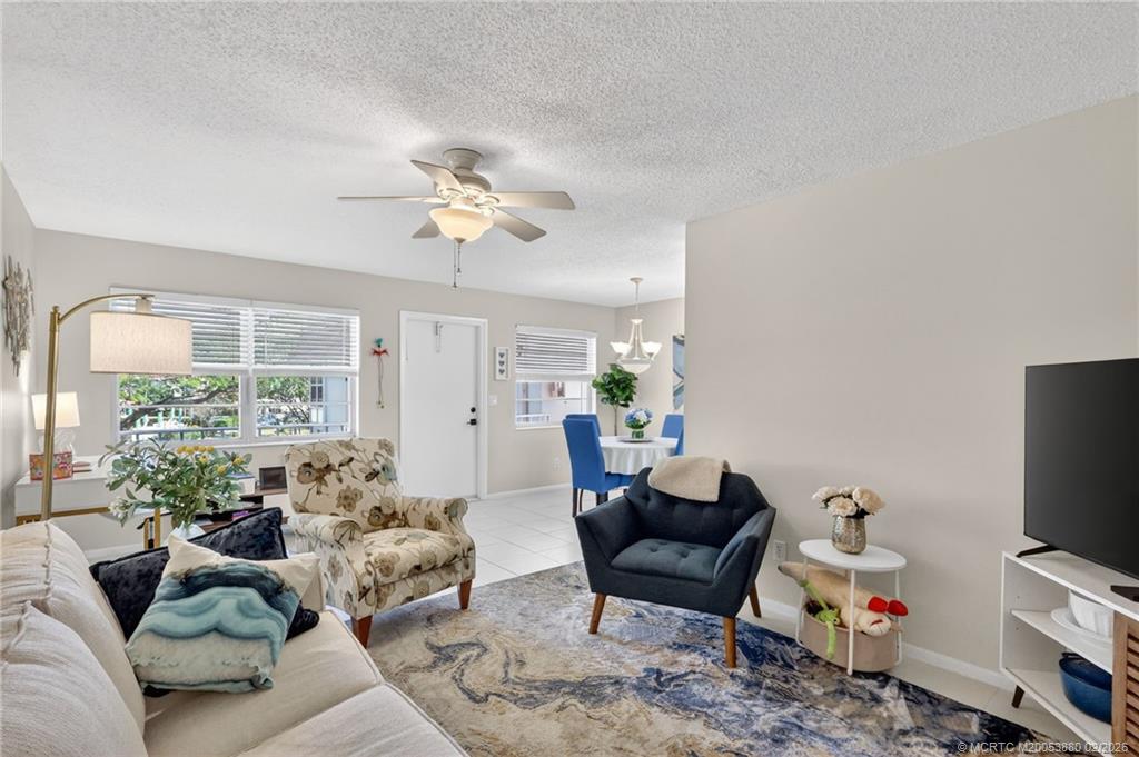 2600 Southeast Ocean Boulevard, Unit M10 Stuart, FL 34996 - Photo 4 of 36 A meticulously maintained home.