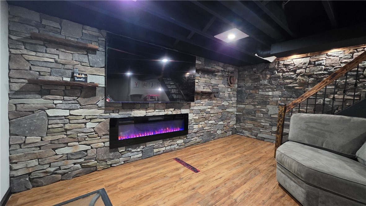 408 Fox Run Gates, NY 14606 - Photo 7 of 18