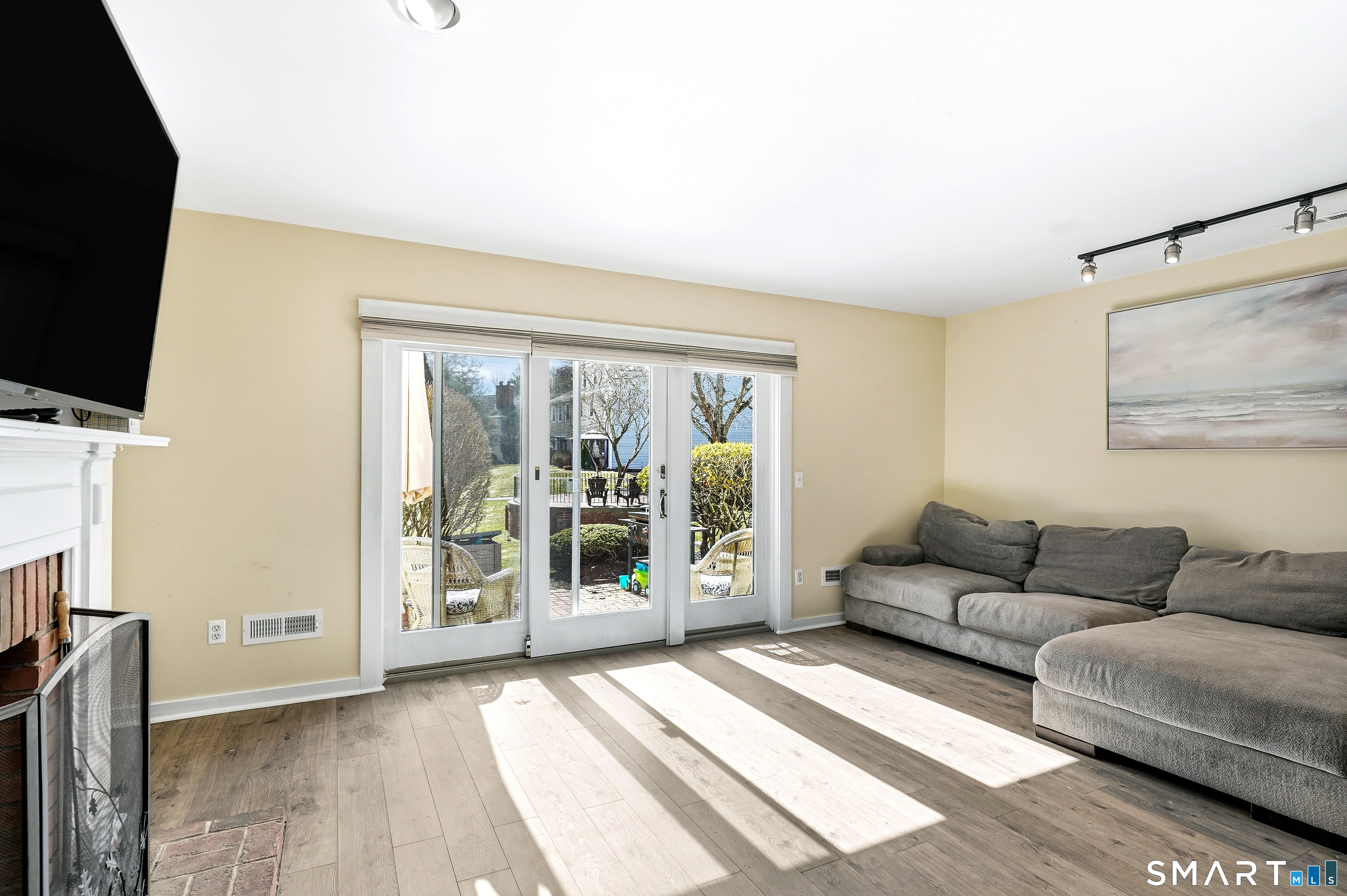 1 East Hayestown Road, Unit 15 Danbury, CT 06811 - Photo 3 of 24