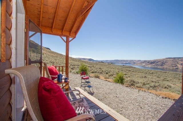3500 East Spring Canyon Road Grand Coulee, WA 99133 - Photo 11 of 16 Gallery Image 11