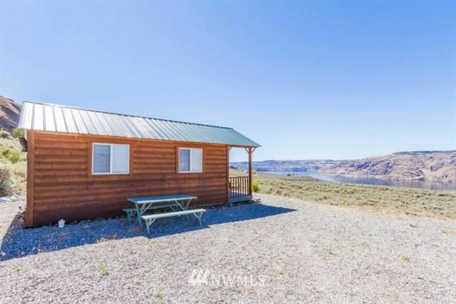 3500 East Spring Canyon Road Grand Coulee, WA 99133 - Photo 13 of 16 Gallery Image 13