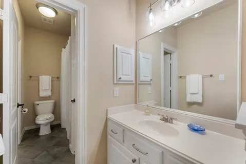 $1,225,000 | 6 Lagato Place, Spring, TX 77382