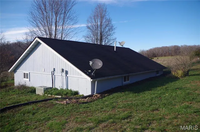$299,900 | 3662 Lick Creek Road, Leasburg, MO 65535