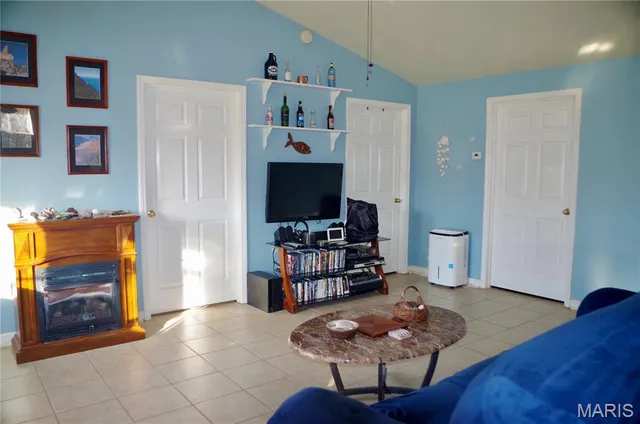 $299,900 | 3662 Lick Creek Road, Leasburg, MO 65535