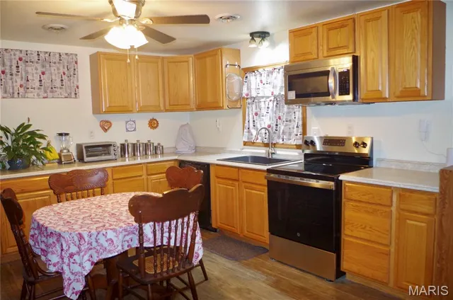 $299,900 | 3662 Lick Creek Road, Leasburg, MO 65535