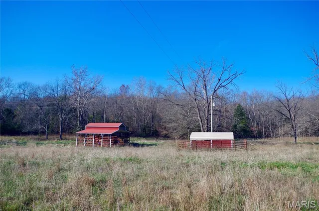 $299,900 | 3662 Lick Creek Road, Leasburg, MO 65535