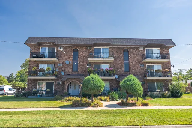 $150,000 | 8059 West 84th Street, Unit 3N, Justice, IL 60458