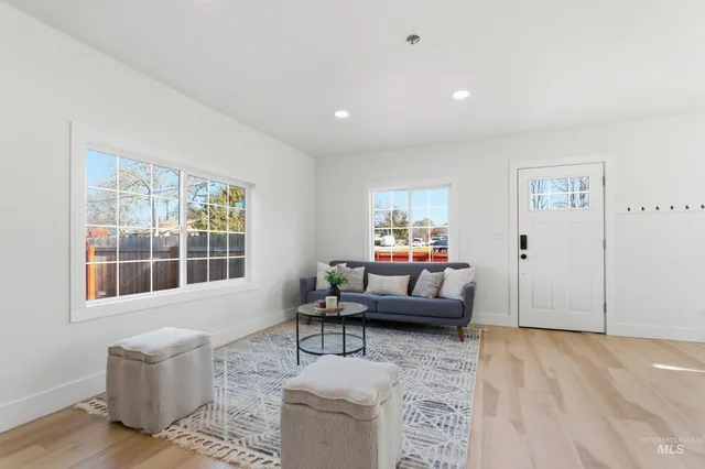 $306,999 | 2102 Washington Avenue, Caldwell, ID 83605