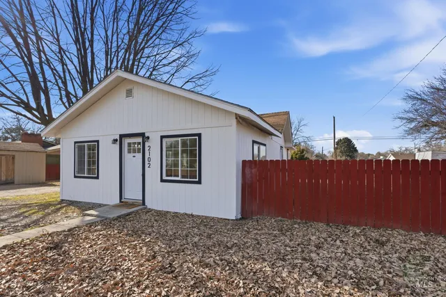 $306,999 | 2102 Washington Avenue, Caldwell, ID 83605