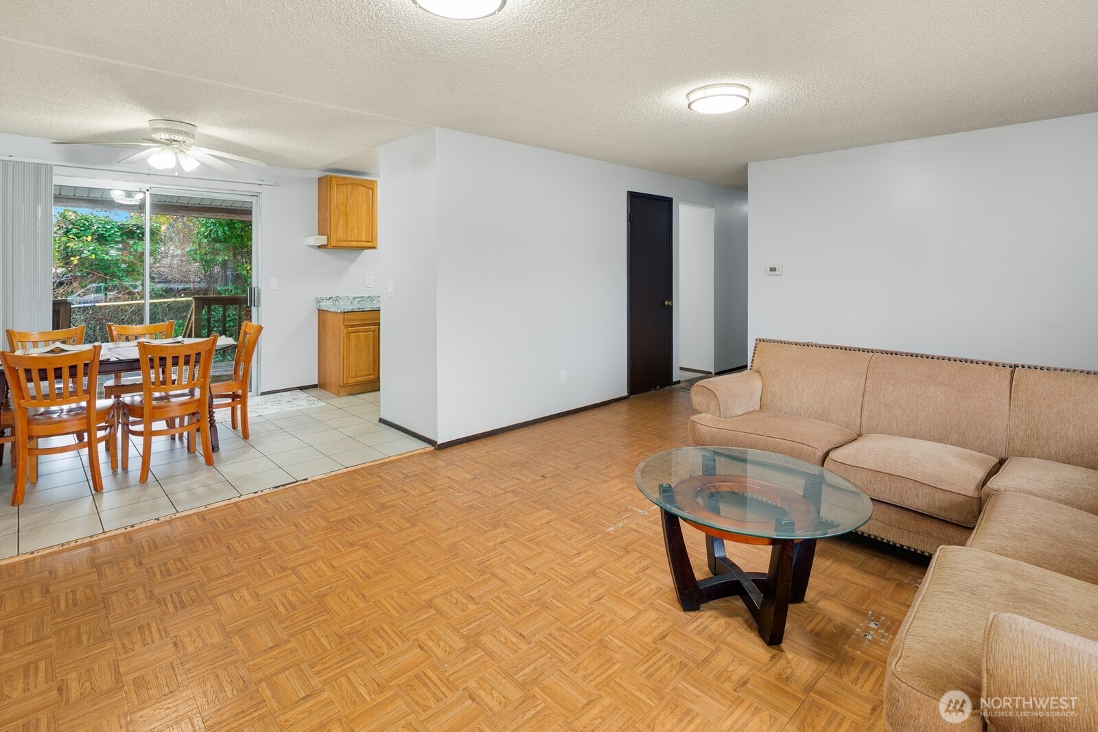 7537 44th Avenue South Seattle, WA 98118 - Photo 6 of 17