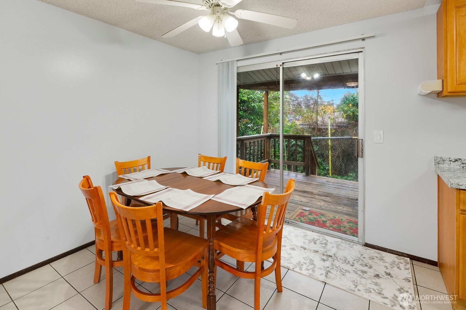 7537 44th Avenue South Seattle, WA 98118 - Photo 9 of 17