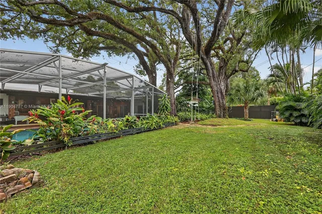 $1,792,700 | 19901 Northeast 21st Avenue, Miami, FL 33179