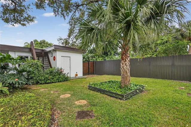 $1,792,700 | 19901 Northeast 21st Avenue, Miami, FL 33179