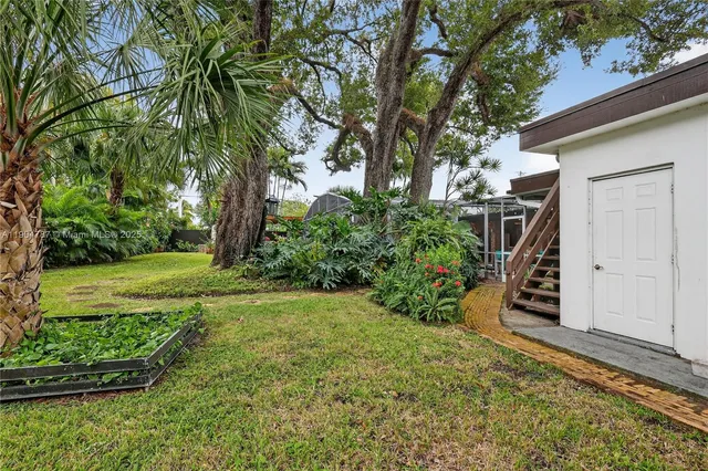 $1,792,700 | 19901 Northeast 21st Avenue, Miami, FL 33179