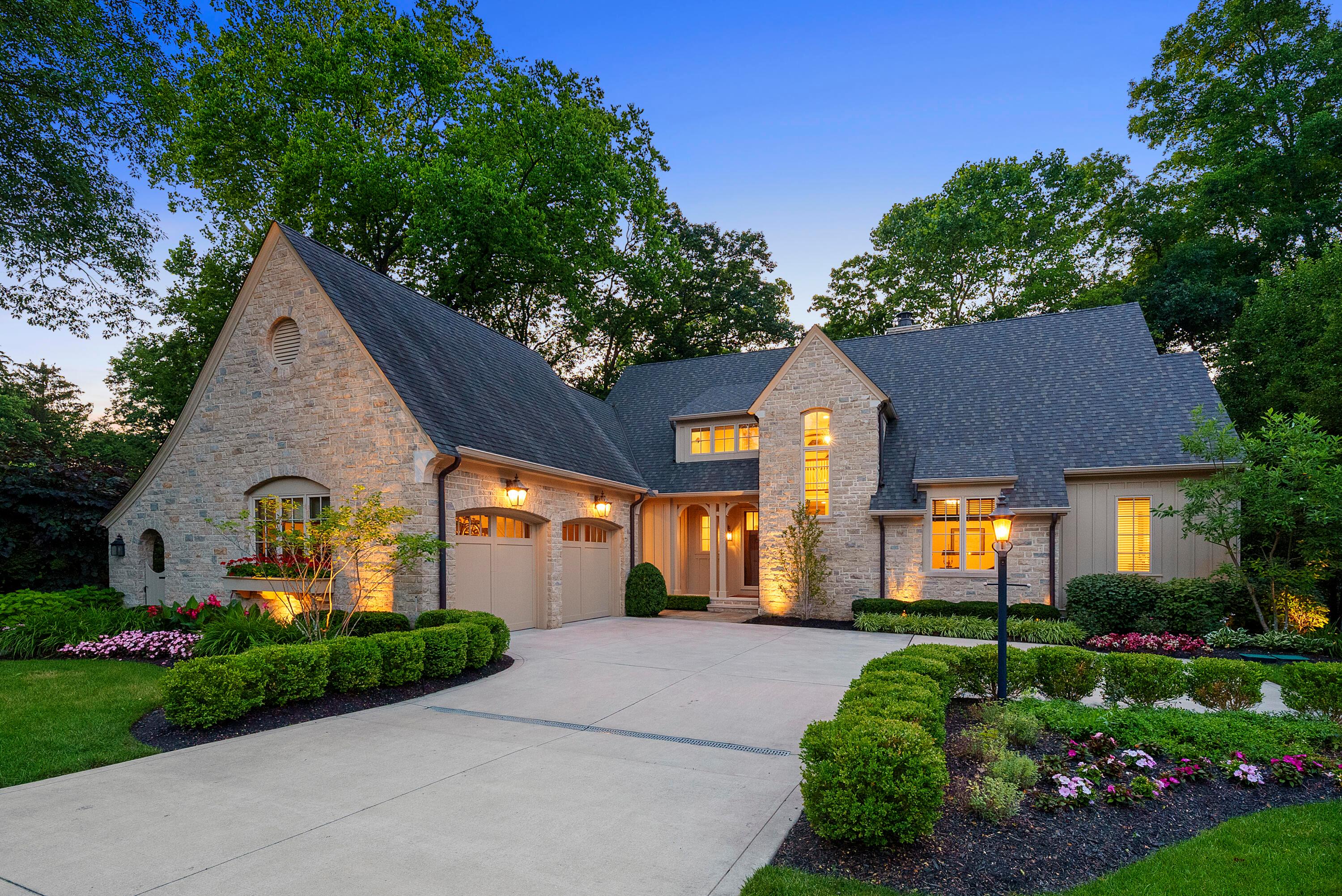 2730 Edington Road Columbus, OH 43221 - Photo 63 of 70 Evening