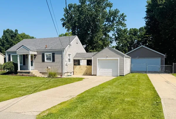 $256,000 | 670 Vinnedge Avenue, Fairfield, OH 45014