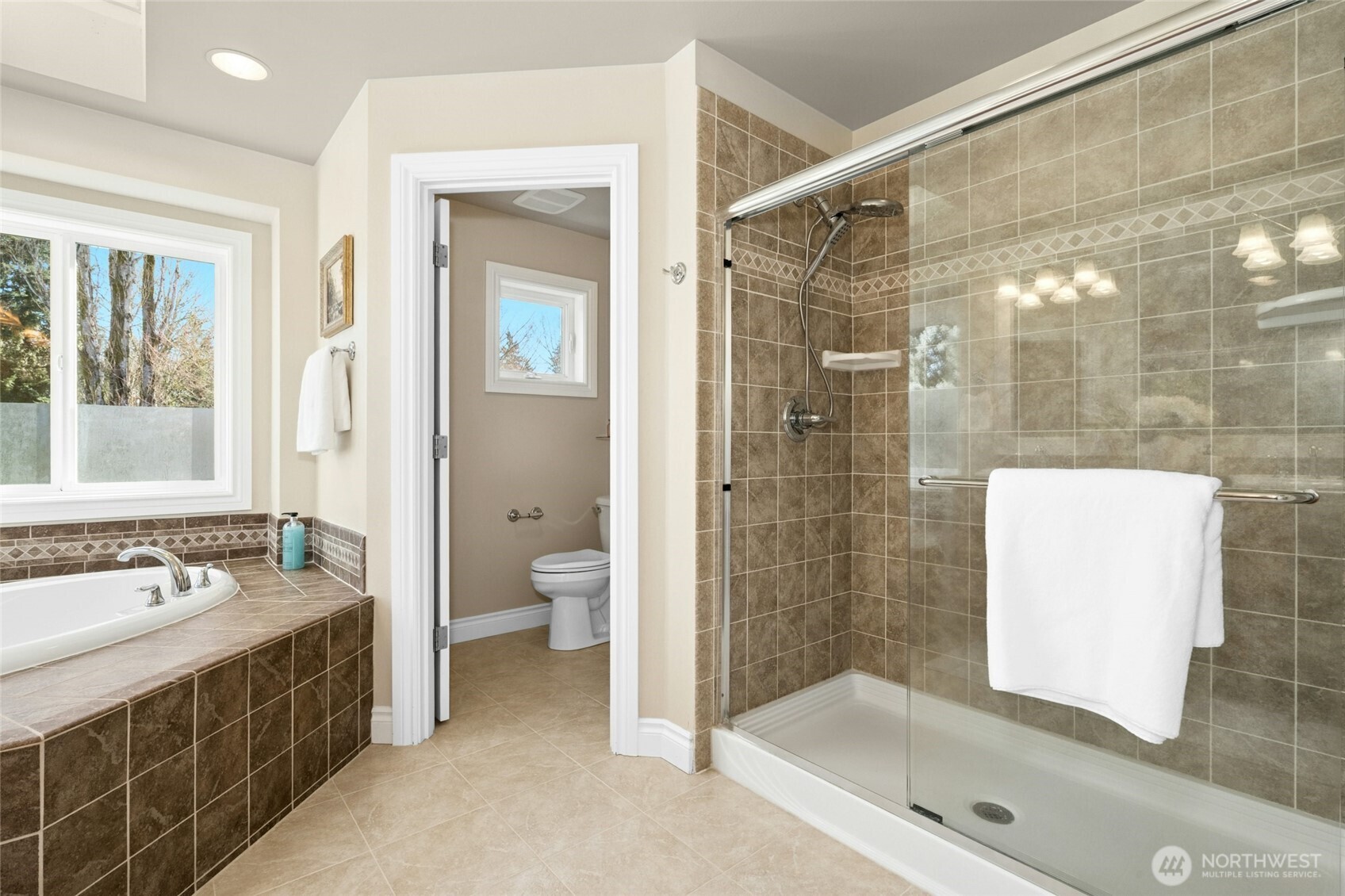 2302 Northeast 28th Street Renton, WA 98056 - Photo 30 of 40 Gallery Image 30