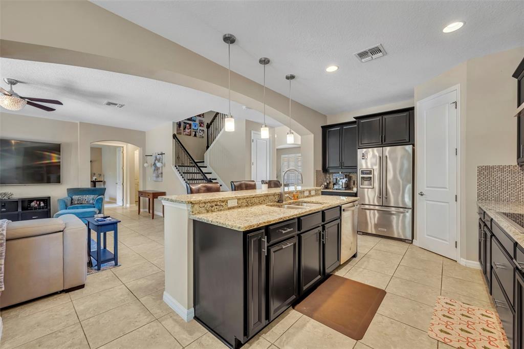 14001 Rugby Street Oakland, FL 34787 - Photo 12 of 43