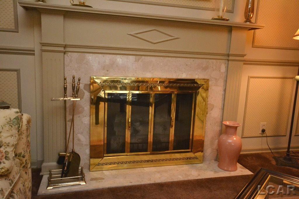 5307 South Custer Road Monroe, MI 48161 - Photo 5 of 43