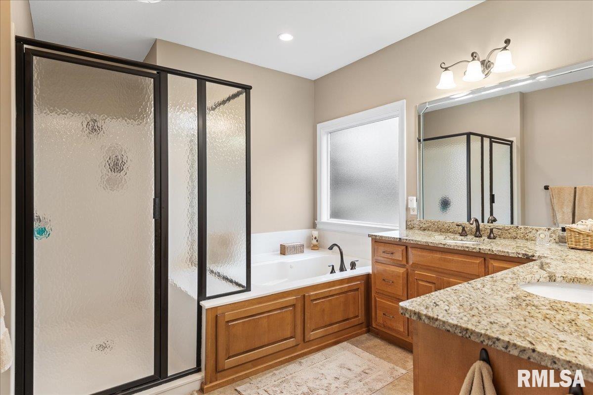 1705 Interlacken Road Springfield, IL 62704 - Photo 16 of 47