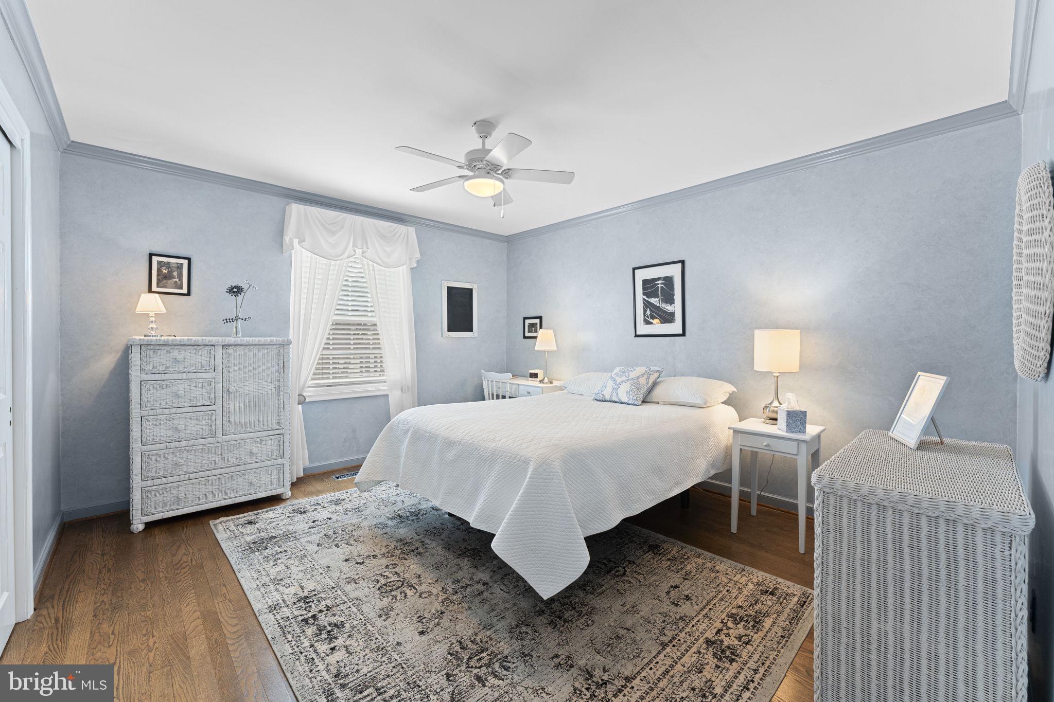 103 Carters Grove, Unit A3 Malvern, PA 19355 - Photo 32 of 41 a bedroom with a large bed and closet