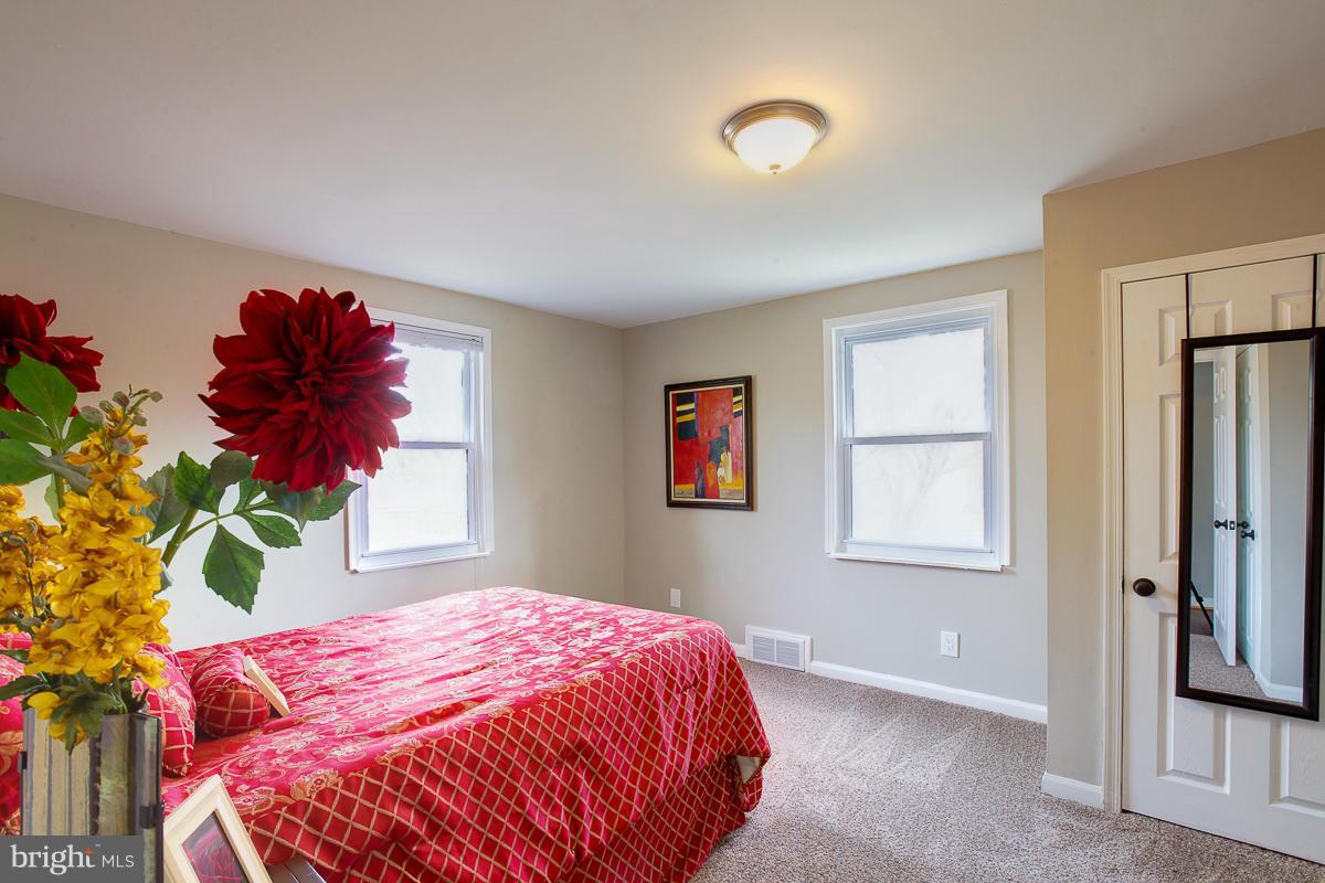 718 Greenwood Road Baltimore, MD 21208 - Photo 12 of 24 Bedroom (Master)